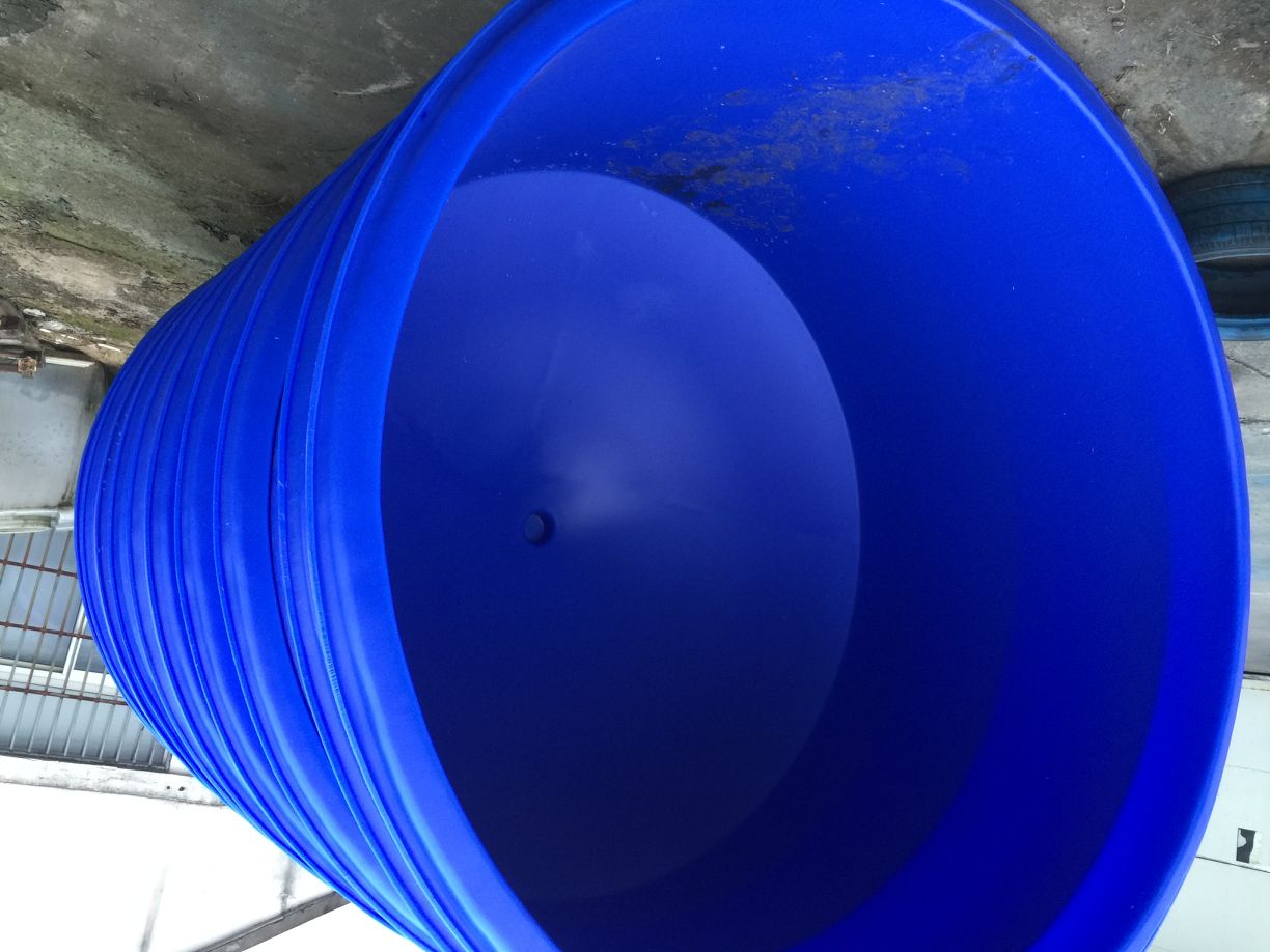 大號食品級塑料圓形桶生產(chǎn)廠家