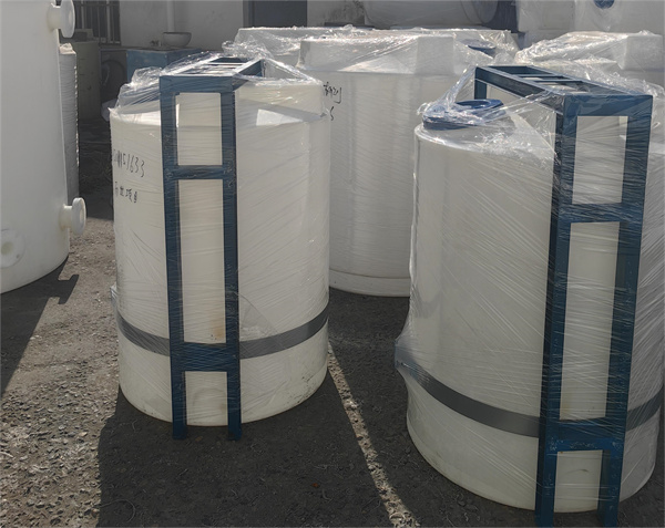 加厚塑料儲罐臥式儲罐供應廠家