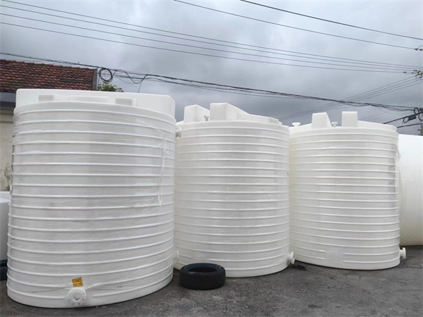 如何加工制作塑料容器？